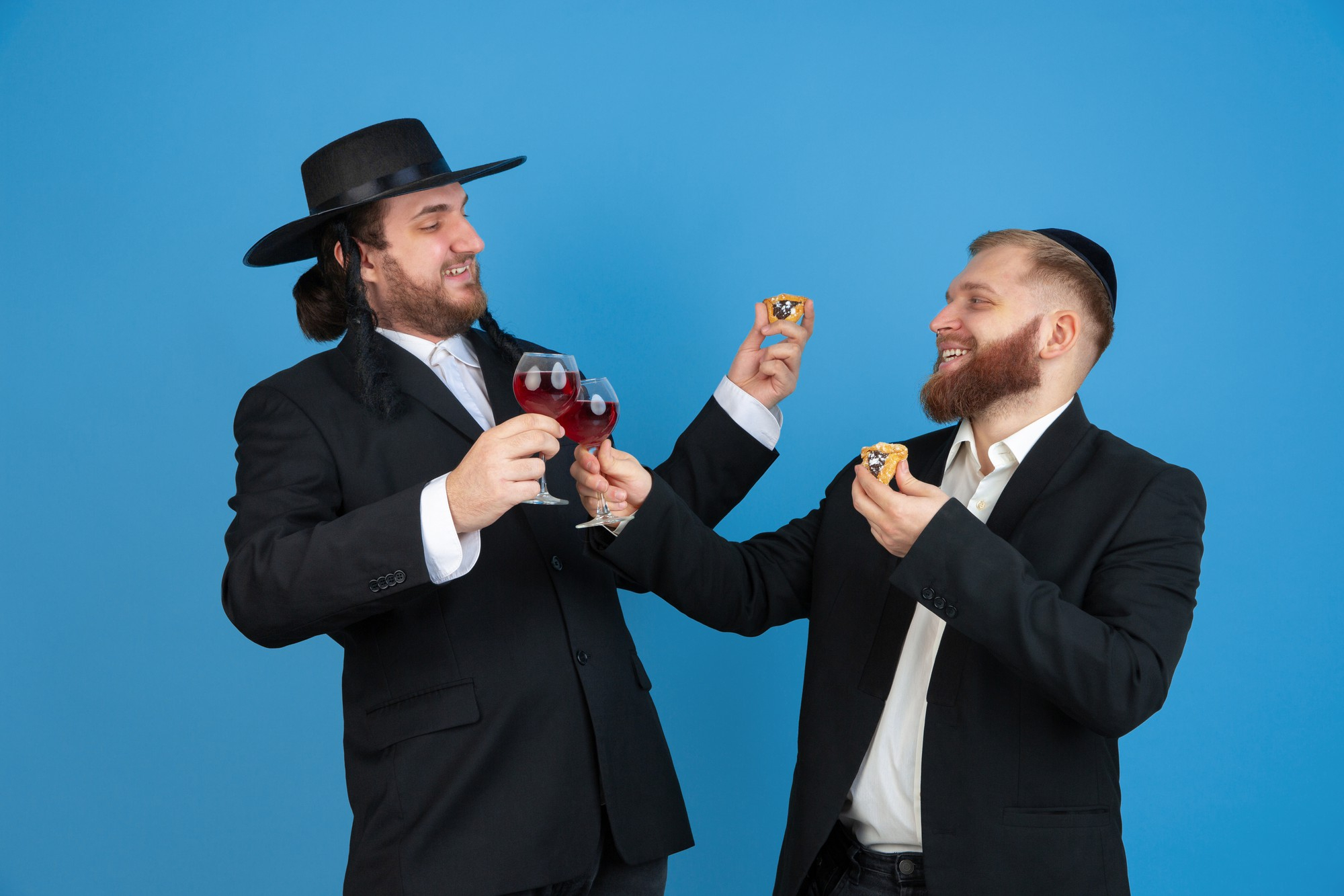jews-celebrating-purim