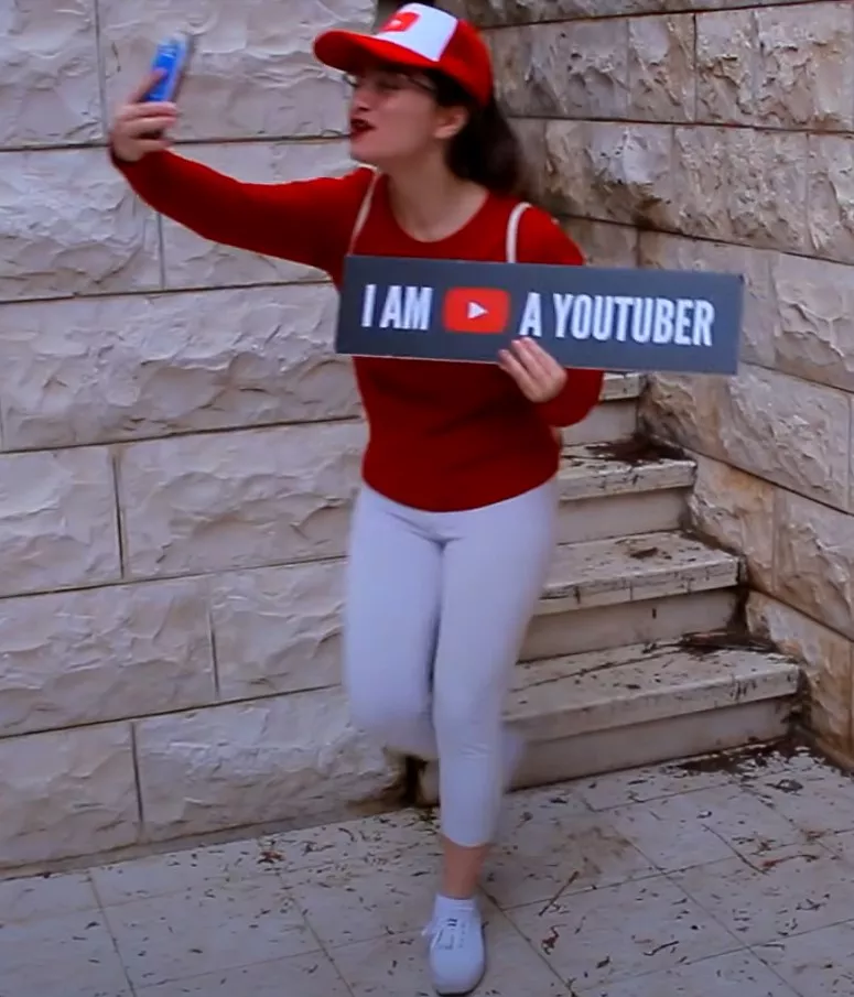 תחפושת לילדות - יוטיוברית